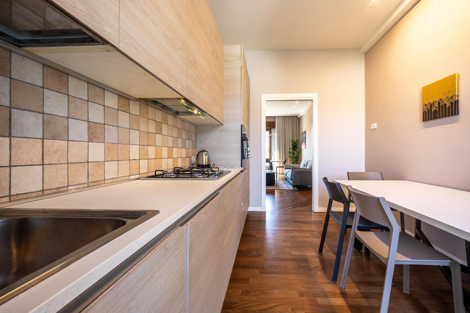 San Michele Modern - Con Balcone!